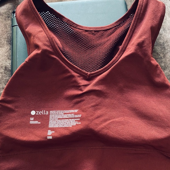 Zella. Sports Bra, M, Burgundy Port - Picture 2 of 5